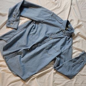 Stretch organic cotton chambray shirt light wash